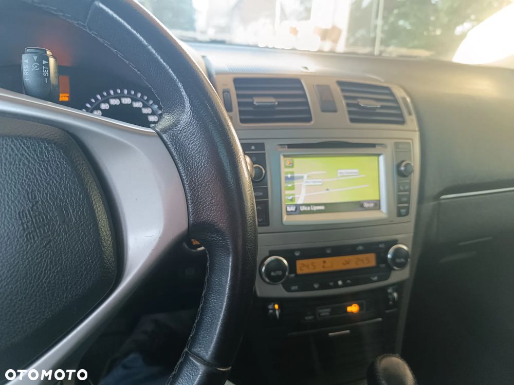 Toyota Avensis 2.0 Sol NAVI MS - 18