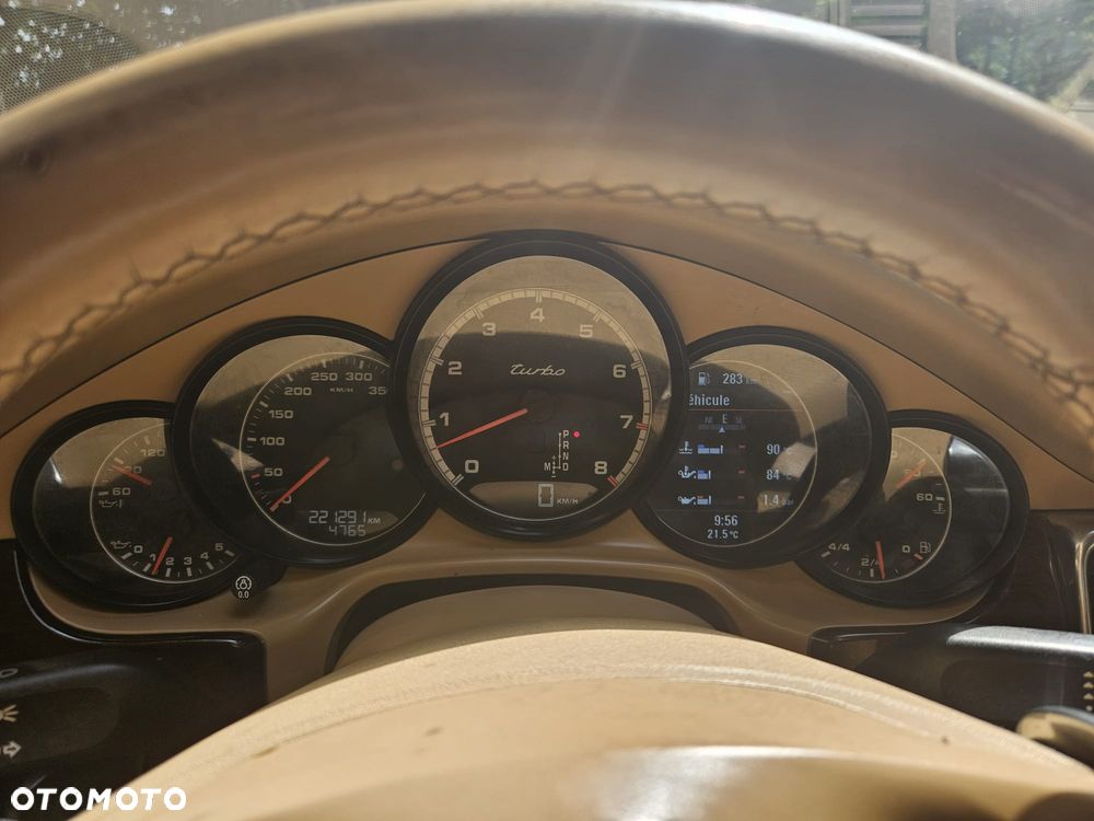 Porsche Panamera Turbo - 20