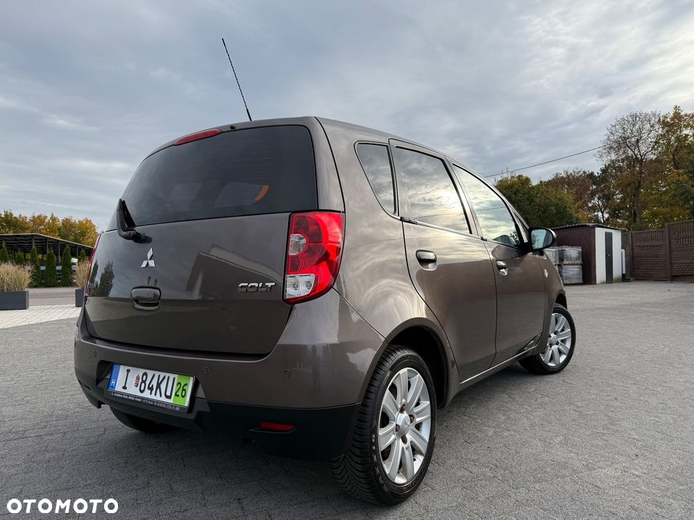 Mitsubishi Colt - 4
