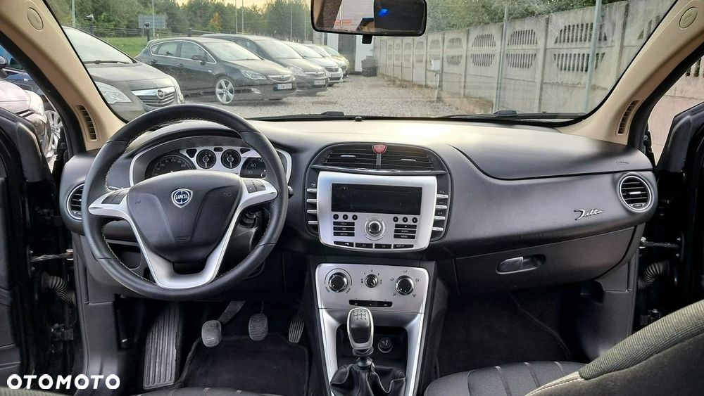 Lancia Delta 1.4 T-Jet 16v Oro - 15