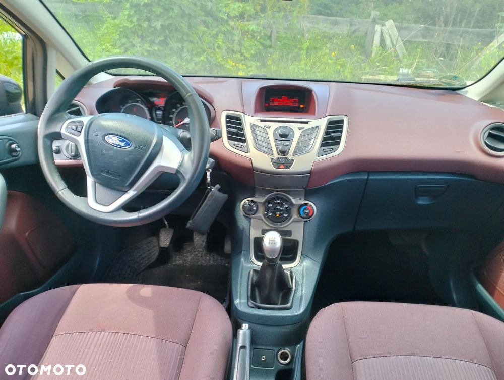 Ford Fiesta 1.25 Ambiente - 37