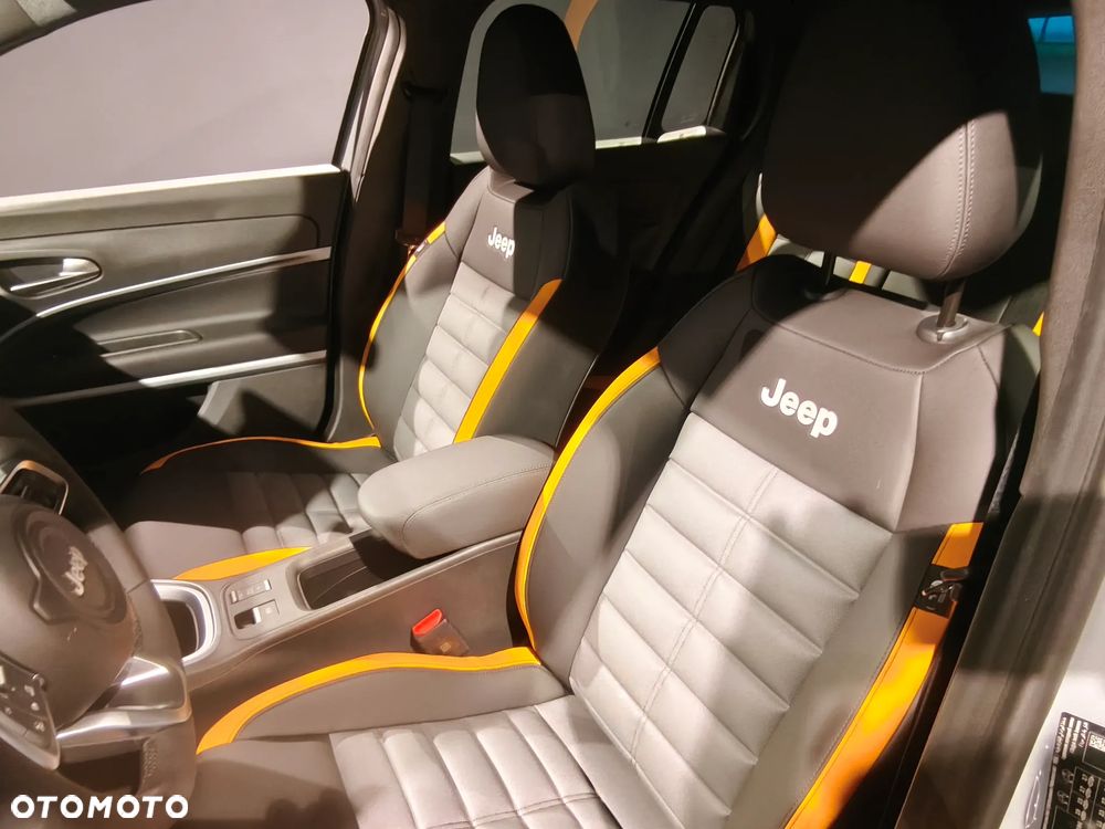 Jeep Avenger 1.2 T3 mHEV The North Face 4xe eDCT6 - 21