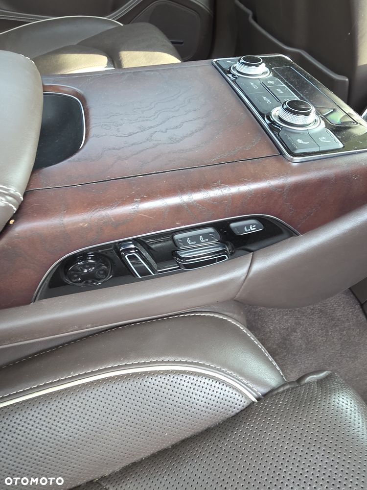 Audi A8 4.2 FSI Quattro - 12