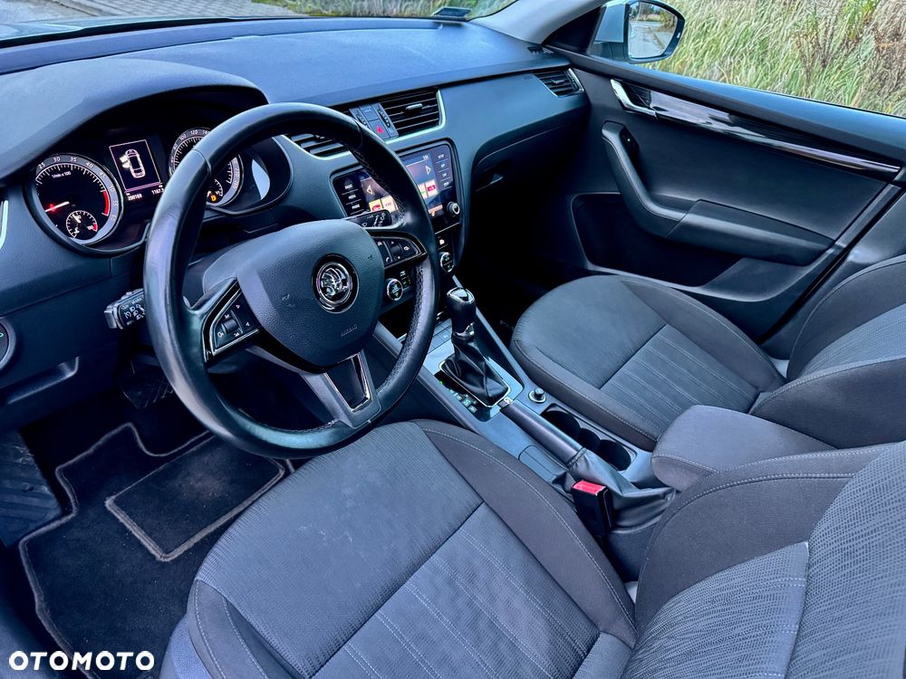 Skoda Octavia 2.0 TDI Style DSG - 22