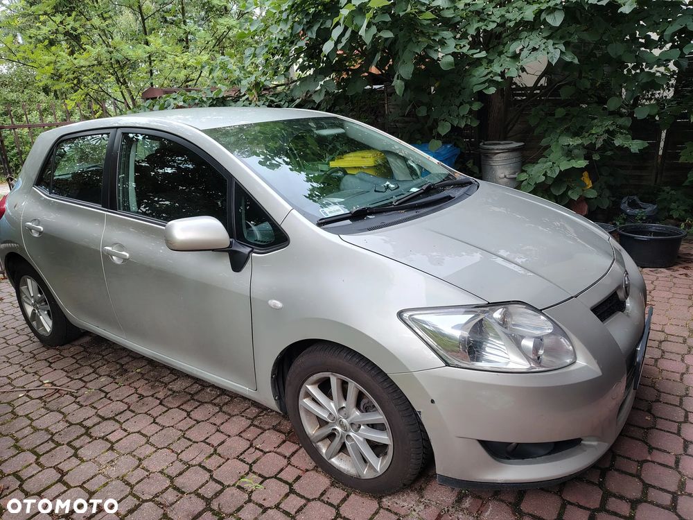 Toyota Auris 1.4 D-4D Premium - 1