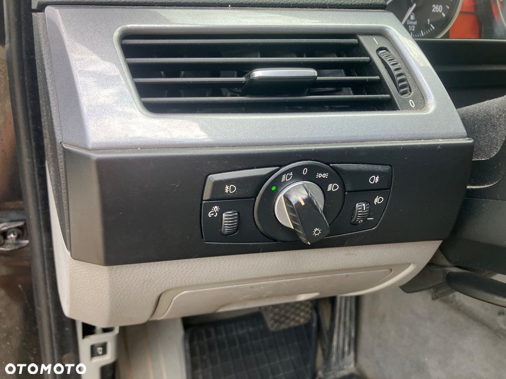 BMW Seria 5 520d - 23