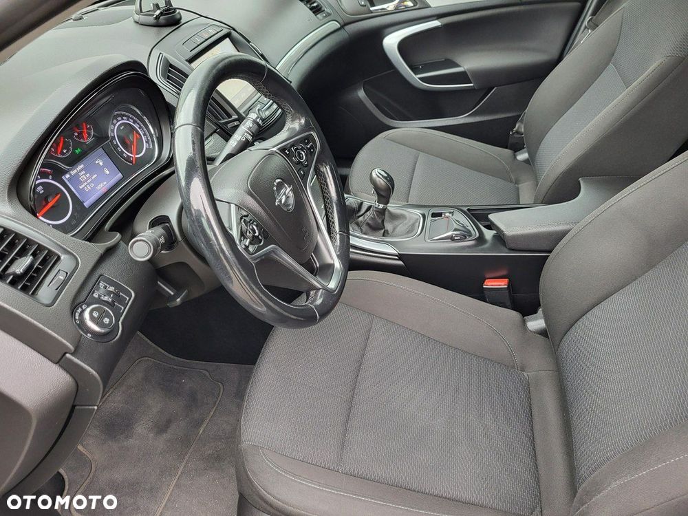 Opel Insignia - 11