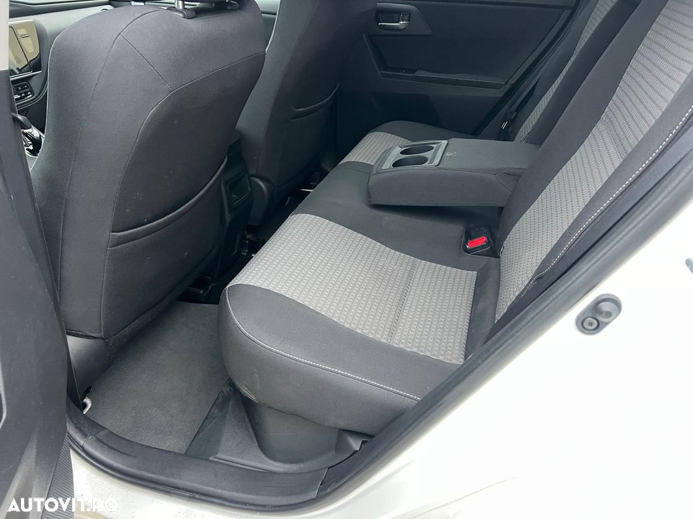 Toyota Auris 1.8 L VVT-i Sol+ - 8