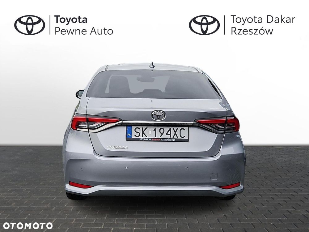 Toyota Corolla - 4