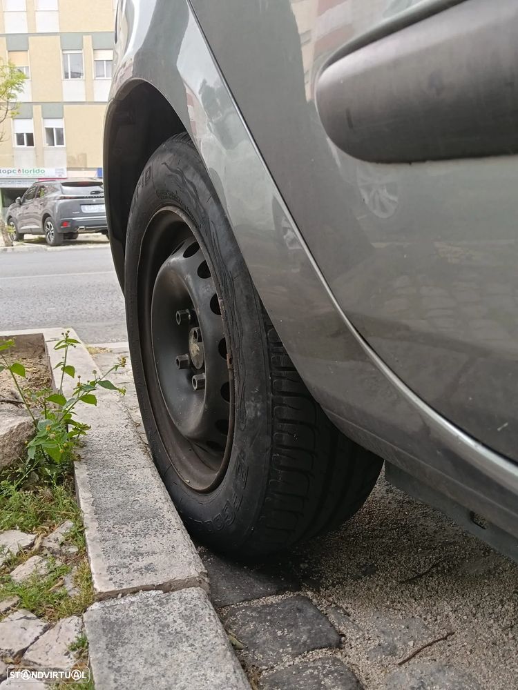 Renault Clio - 3