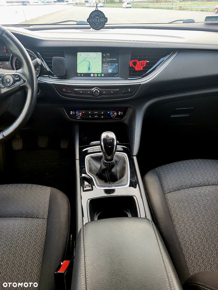 Opel Insignia 1.5 T Innovation S&S Eco - 11