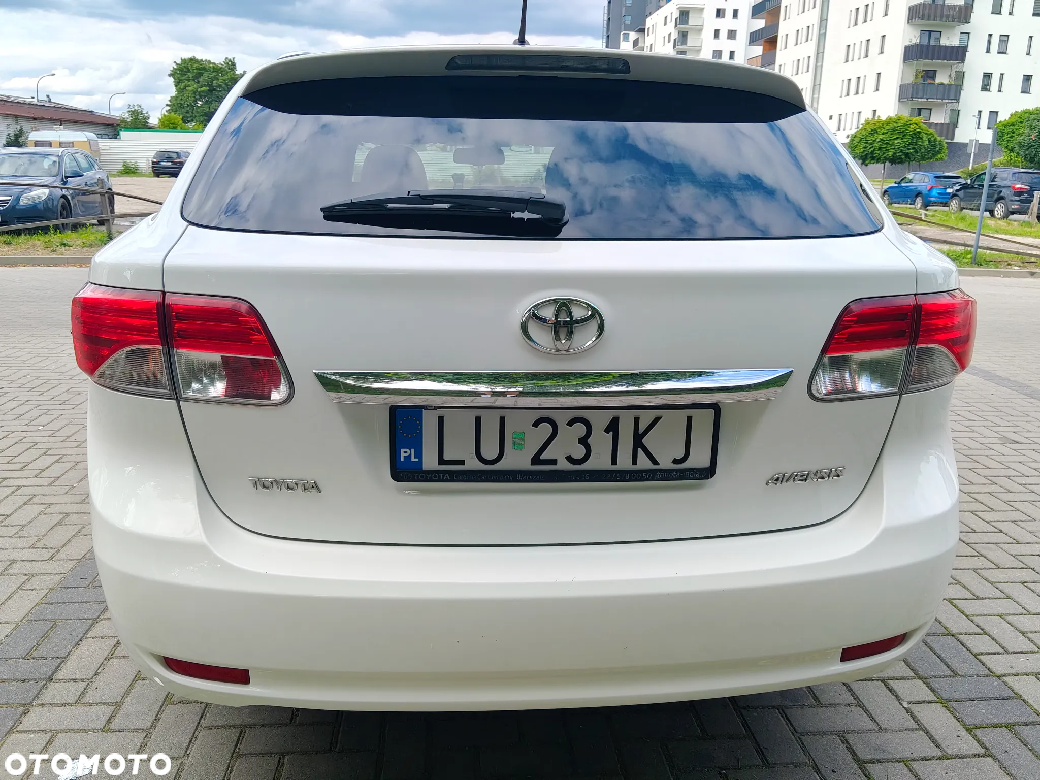 Toyota Avensis - 10
