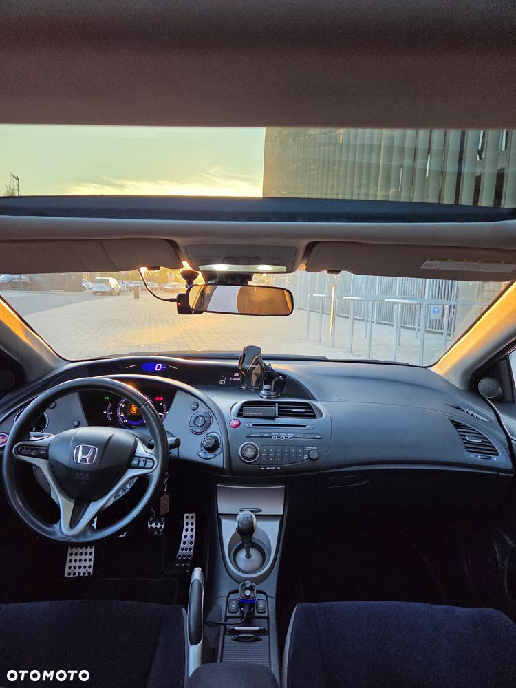 Honda Civic 1.8 Executive - 22