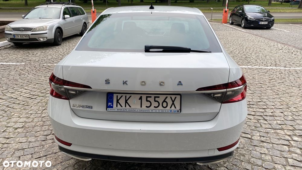 Skoda Superb 2.0 TDI SCR L&K DSG - 4