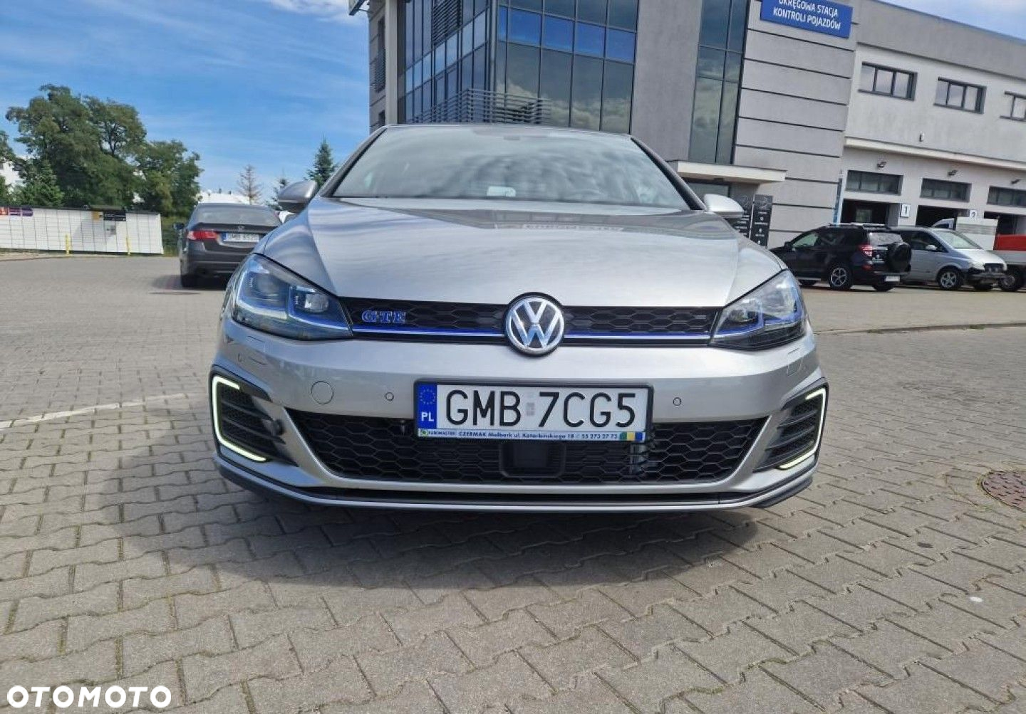 Volkswagen Golf - 2