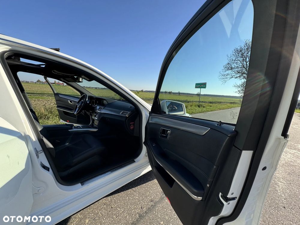 Mercedes-Benz Klasa E 220 BlueTEC 9G-TRONIC Avantgarde - 23