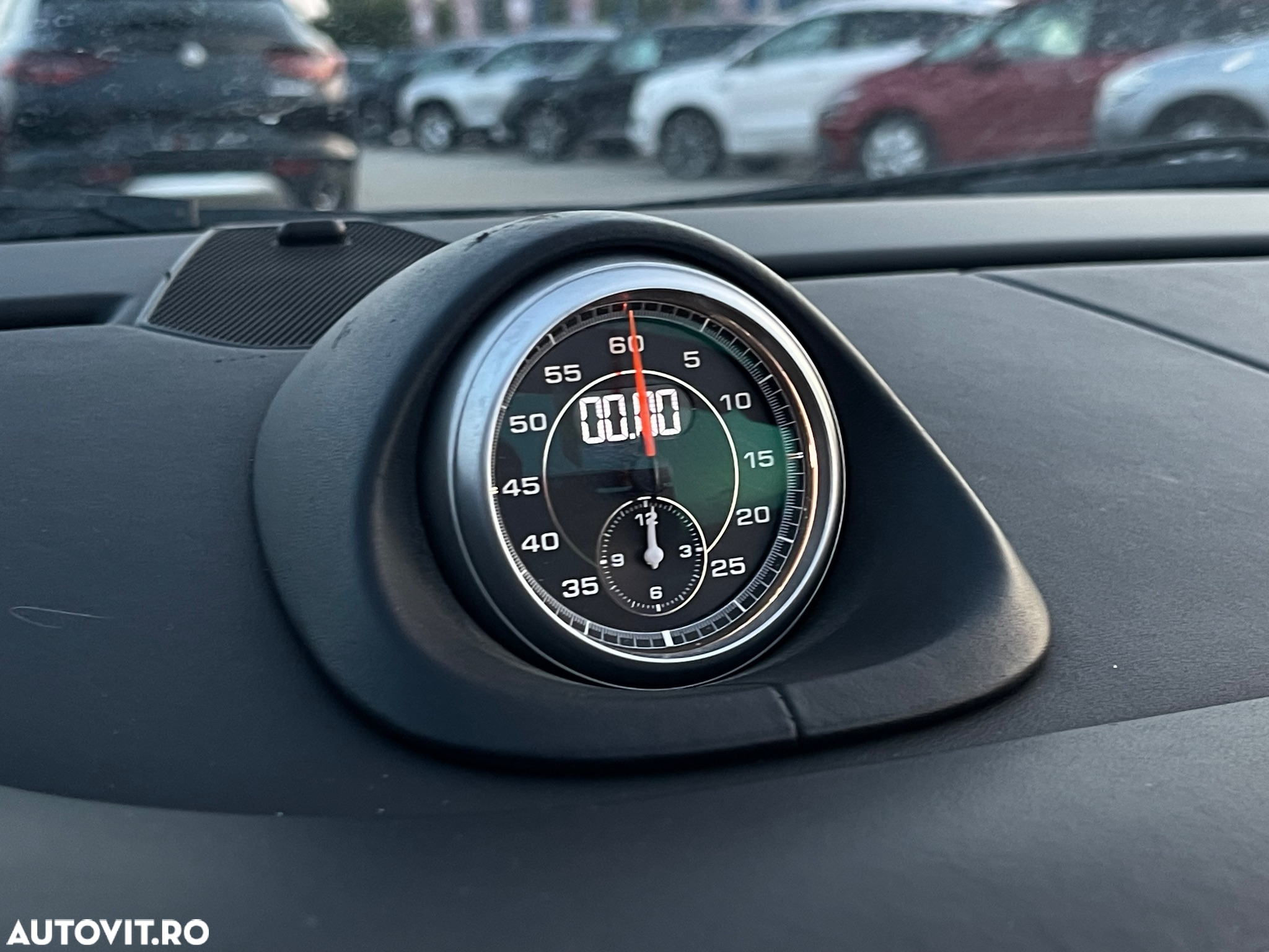 Porsche 911 Carrera 4 GTS PDK - 23