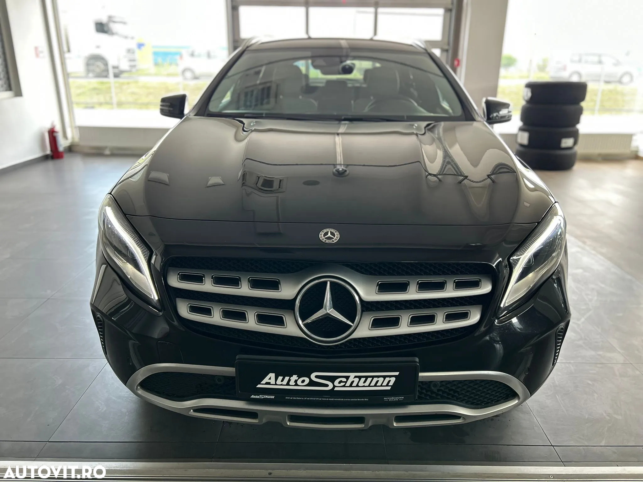 Mercedes-Benz GLA 200 d 7G-DCT Urban - 2
