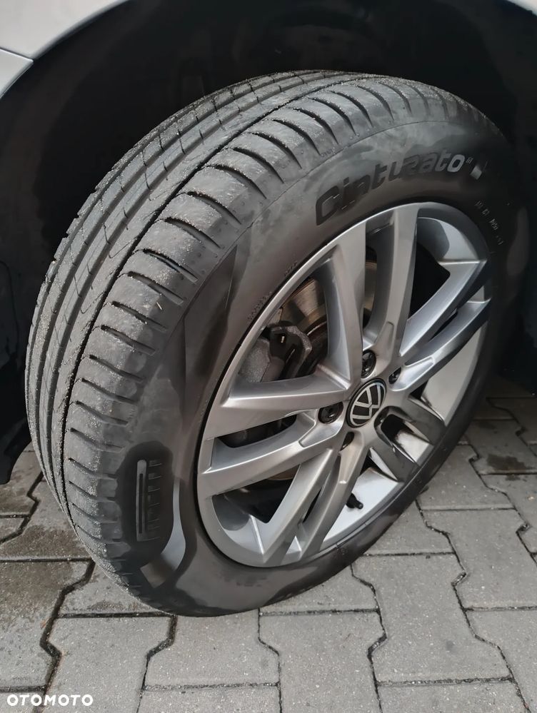 Volkswagen Touran 1.5 TSI EVO Highline - 17