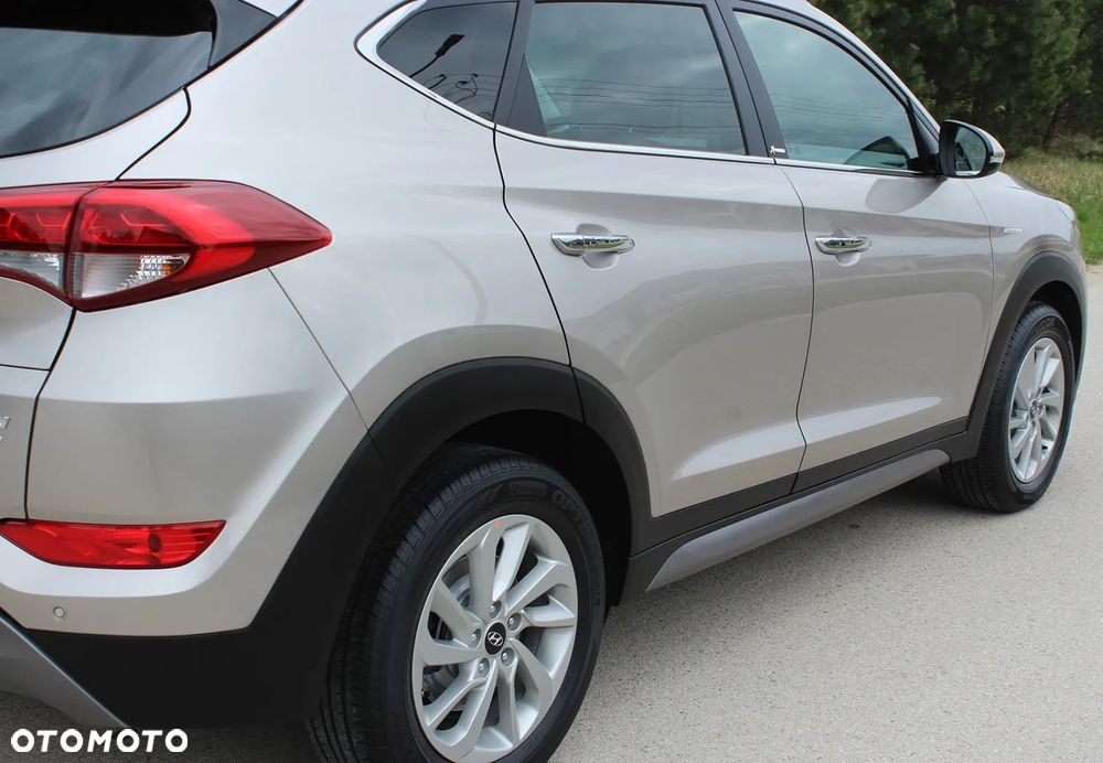 Hyundai Tucson blue 1.7 CRDi 2WD DCT Premium - 18