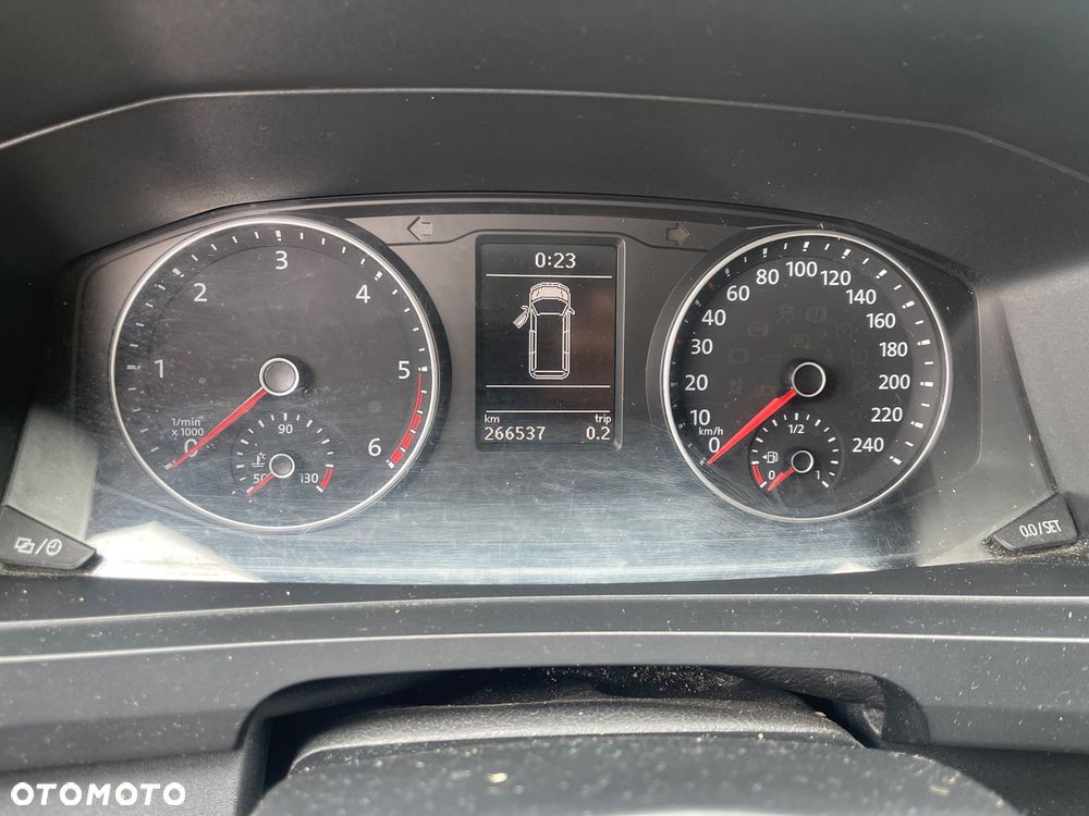 Volkswagen Transporter - 12