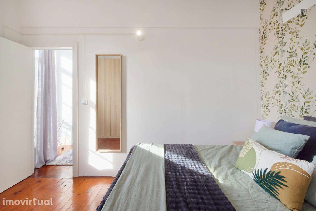 Quarto - localizado em São Sebastião Lisbon - Grande imagem: 5/31