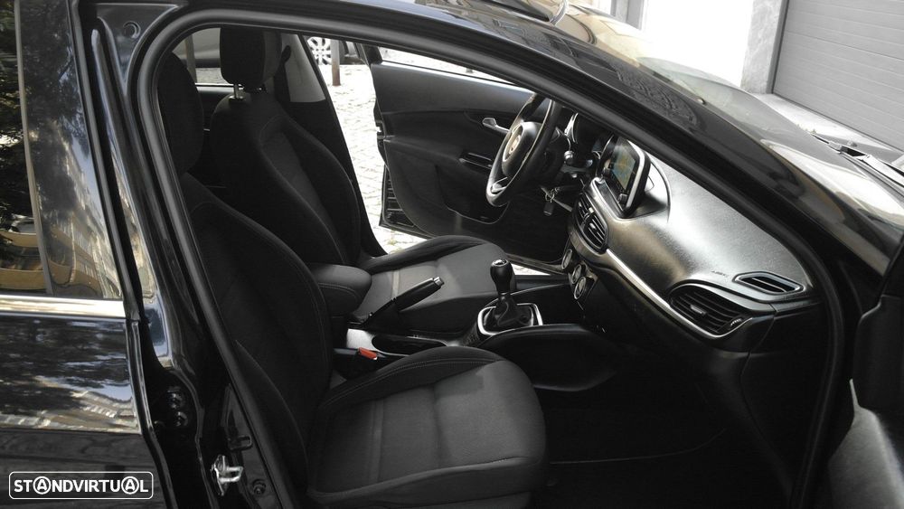 Fiat Tipo Station Wagon 1.3 M-Jet Easy - 24