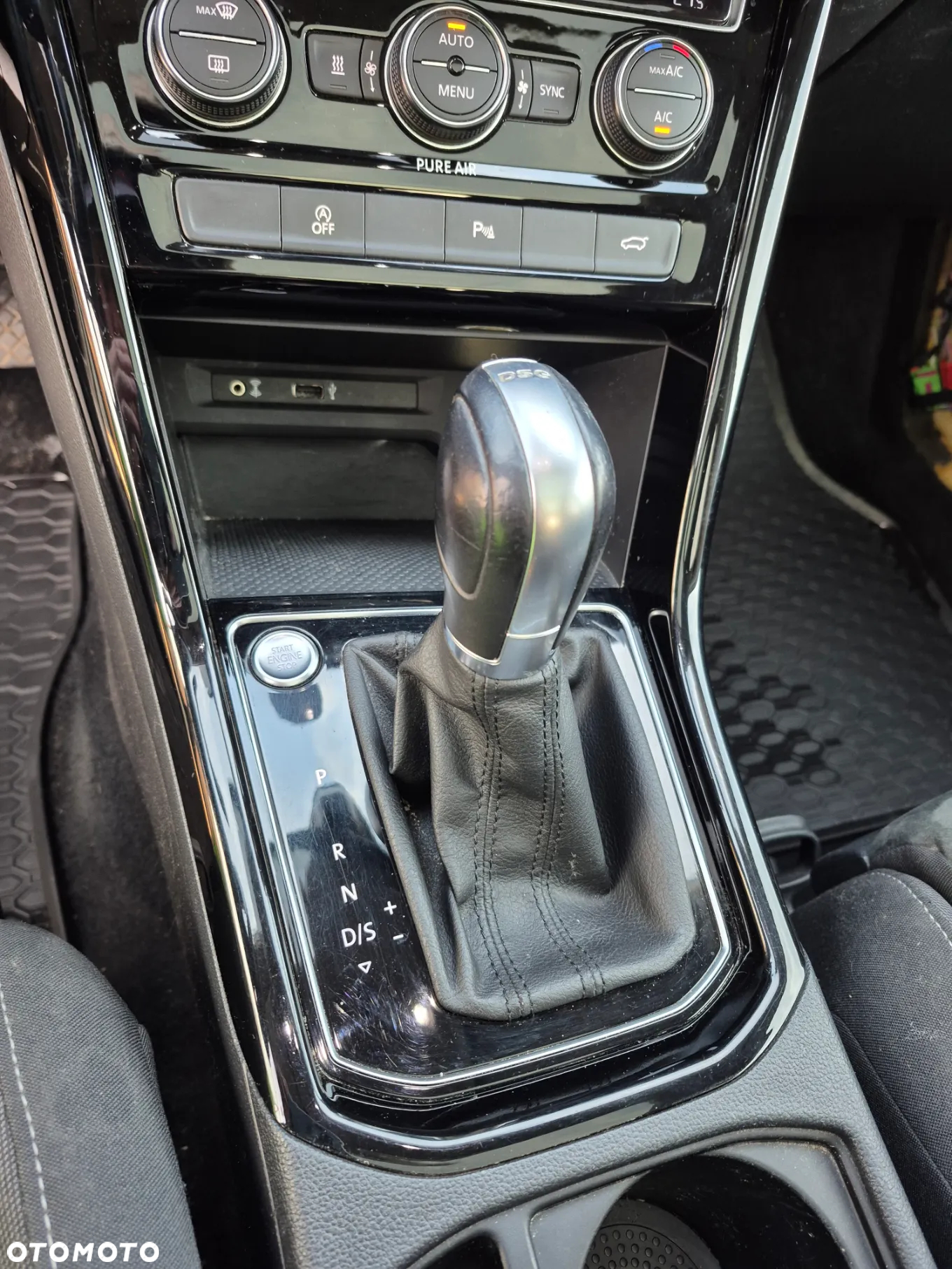 Volkswagen Touran - 8