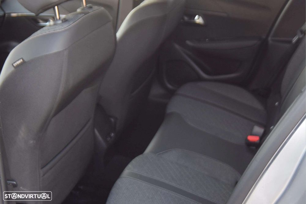 Peugeot 208 1.2 PureTech Allure - 11