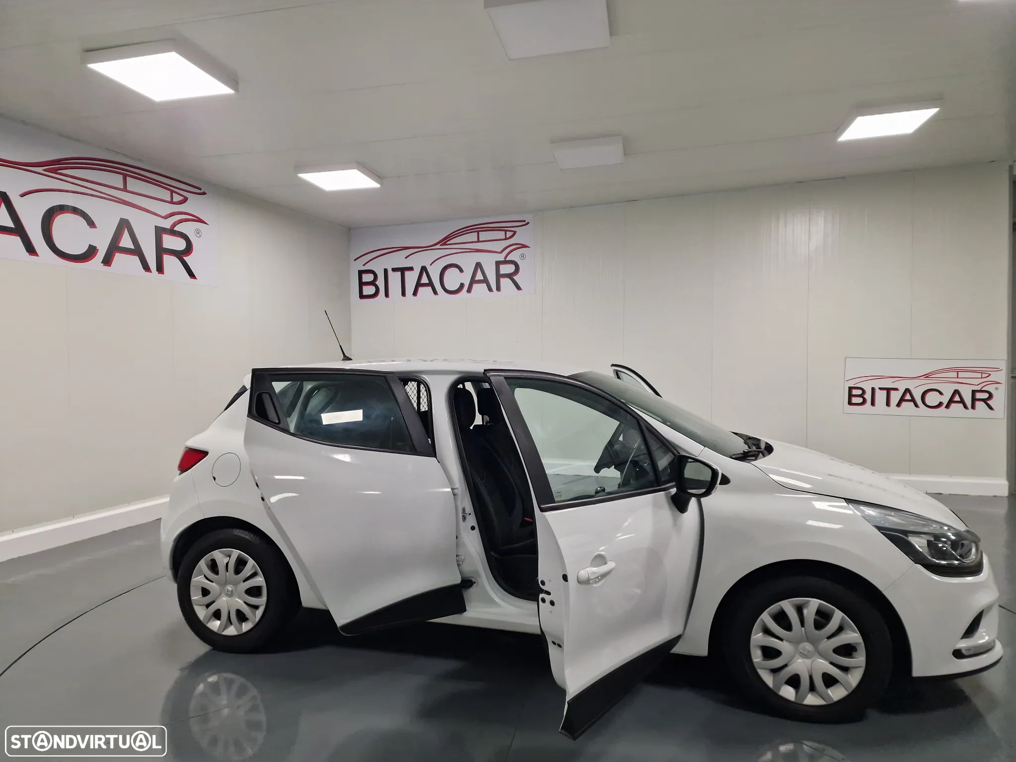 Renault CLIO SOCIETE 1.5DCI 90CV ZEN GPS IVA DEDUTIVEL - 10