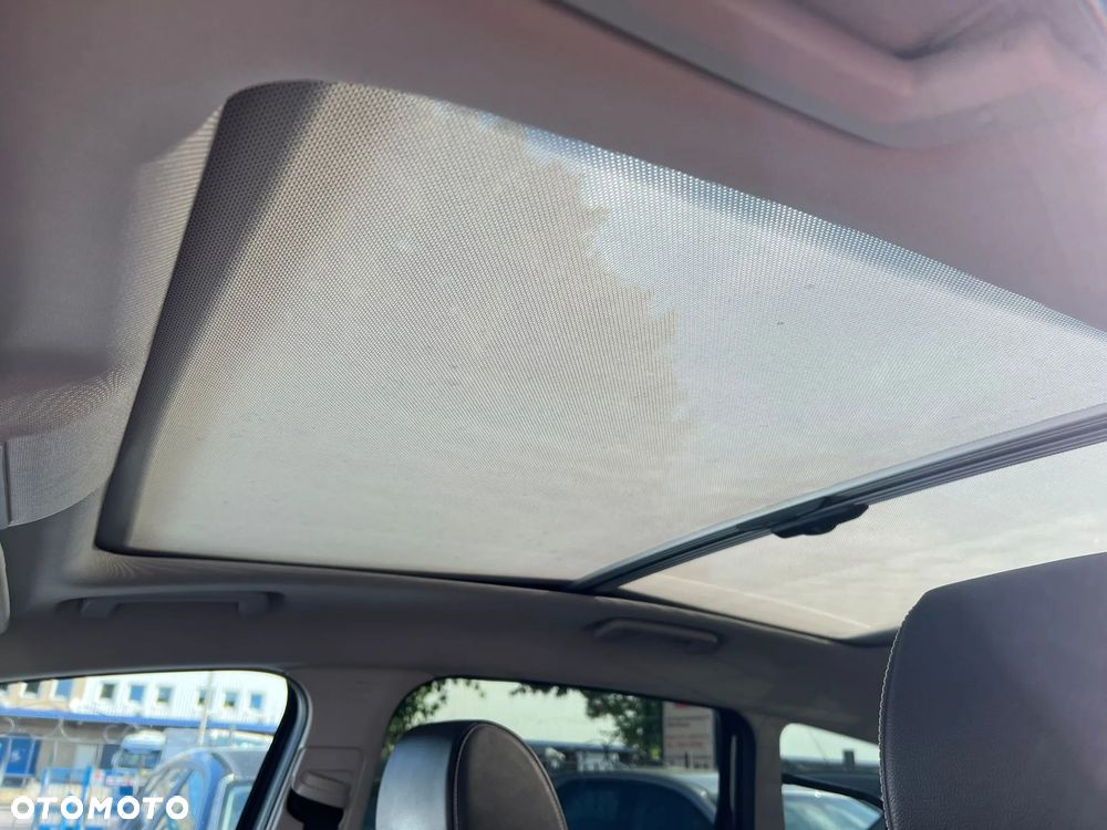 Ford Kuga 2.0 TDCi 4x4 Titanium - 27
