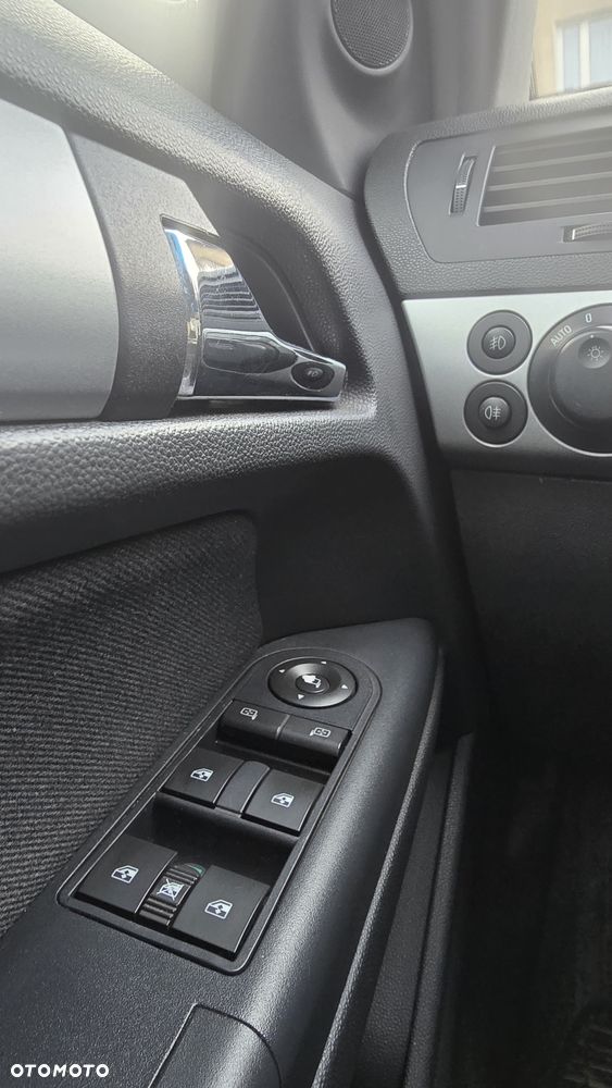 Opel Astra 1.9 CDTI Cosmo - 13