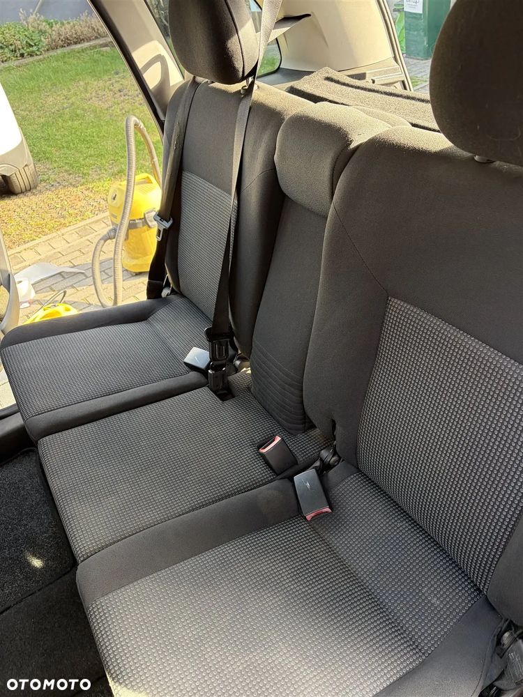 Opel Meriva 1.6 Essentia - 8