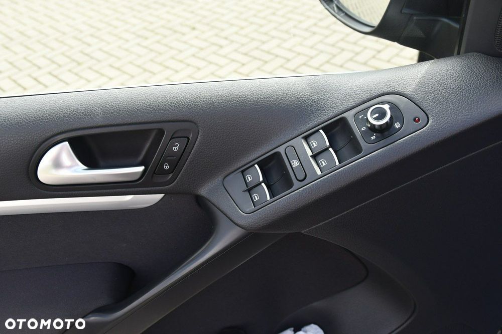 Volkswagen Tiguan - 14