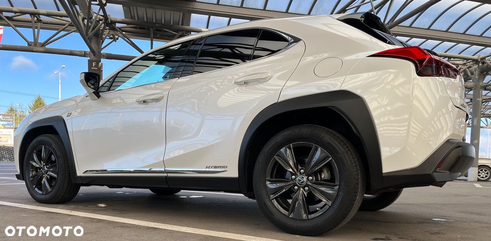 Lexus UX - 13