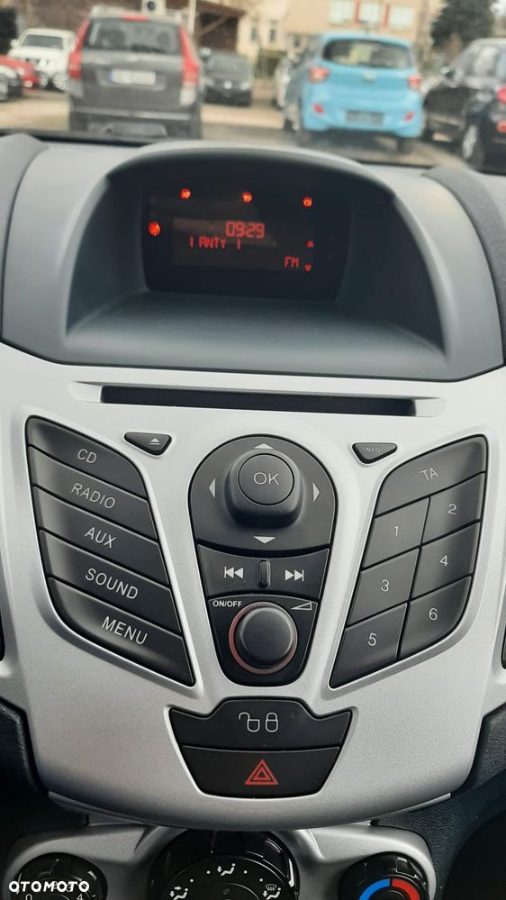 Ford Fiesta 1.4 Trend EU5 - 23