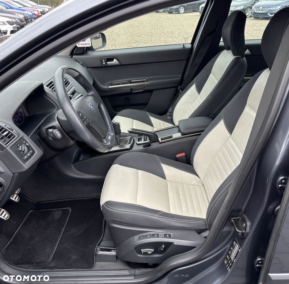 Volvo V50 T5 R-Design Summum - 16
