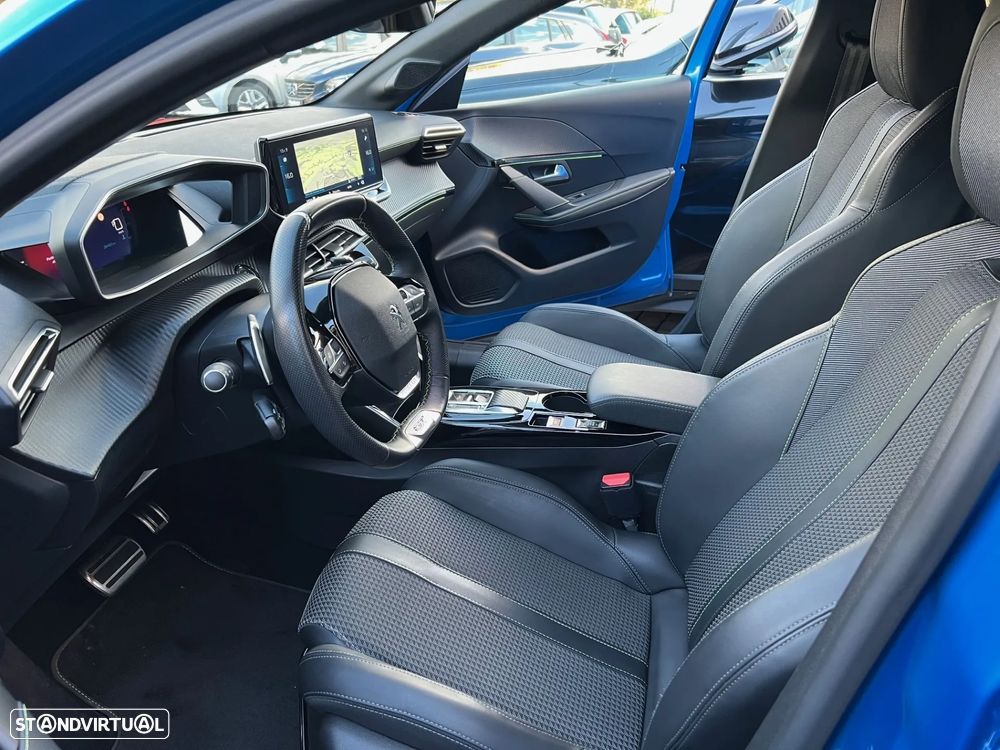 Peugeot 208 1.2 PureTech GT EAT8 - 12