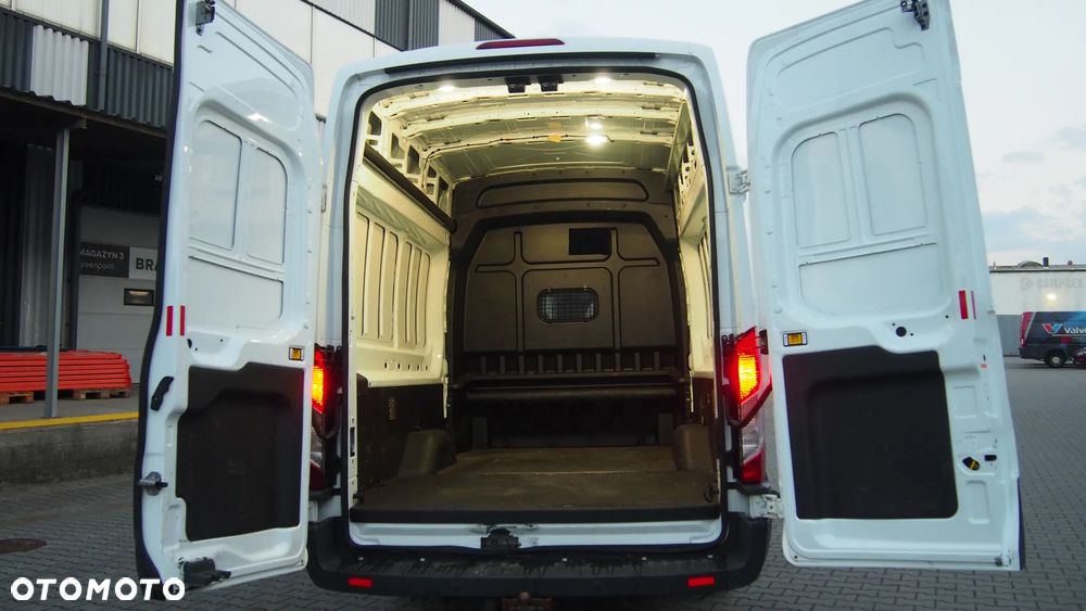 Ford TRANSIT L4 H3/brygadówka 6 osobowa/klima/tempomat/parktronik x 2/LED - 17