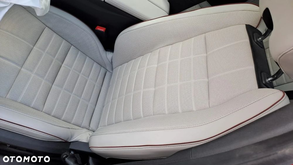 Renault Espace 1.2 E-Tech Full Hybrid 200 Iconic MMT 5os - 11