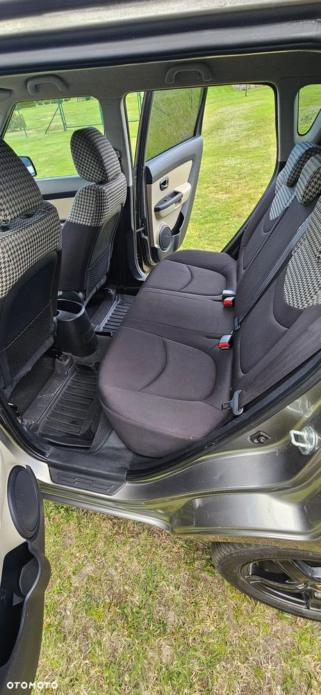 Kia Soul 1.6 L - 14