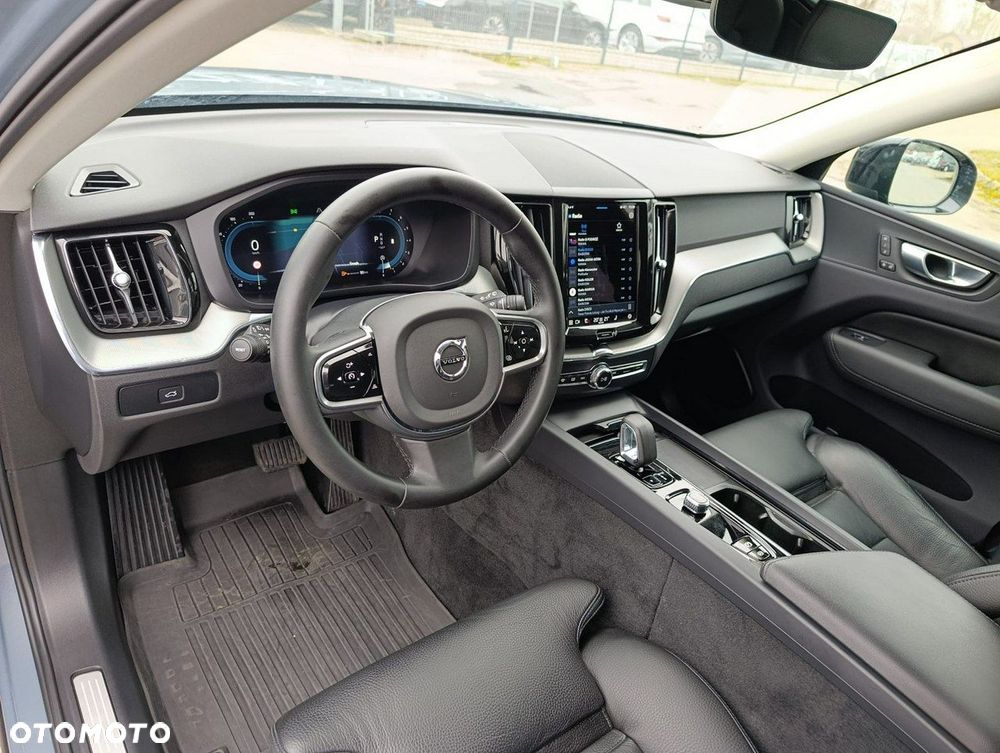 Volvo XC 60 B4 B Plus Dark - 13