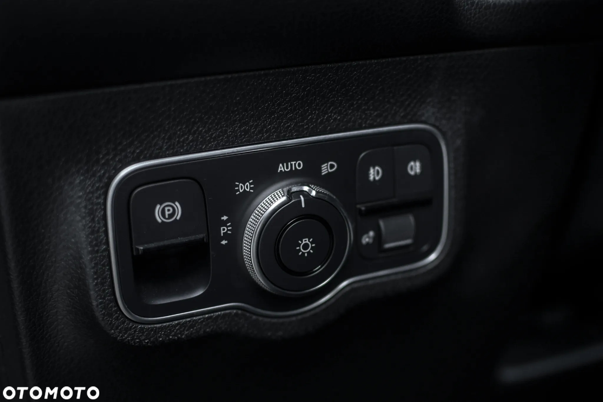 Mercedes-Benz GLB 250 4-Matic 8G-DCT - 21