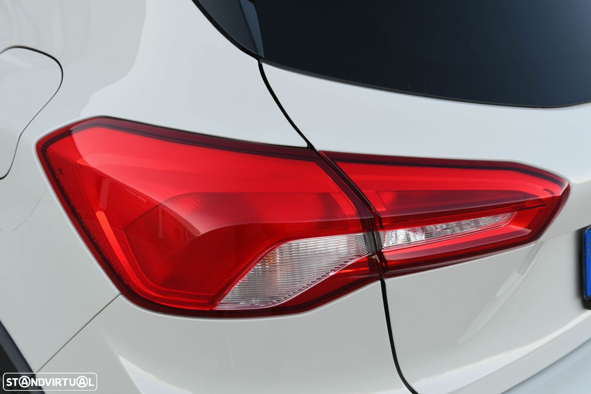Ford Focus 1.0 EcoBoost Active X - 36