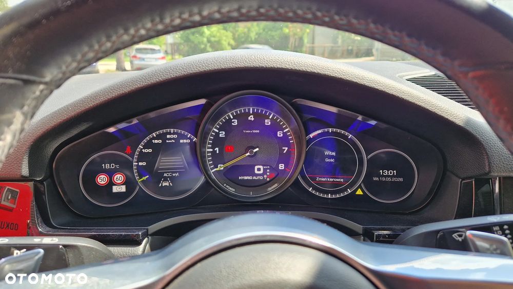 Porsche Cayenne - 7
