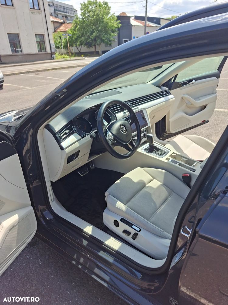 Volkswagen Passat 2.0 TDI SCR DSG Comfortline - 7
