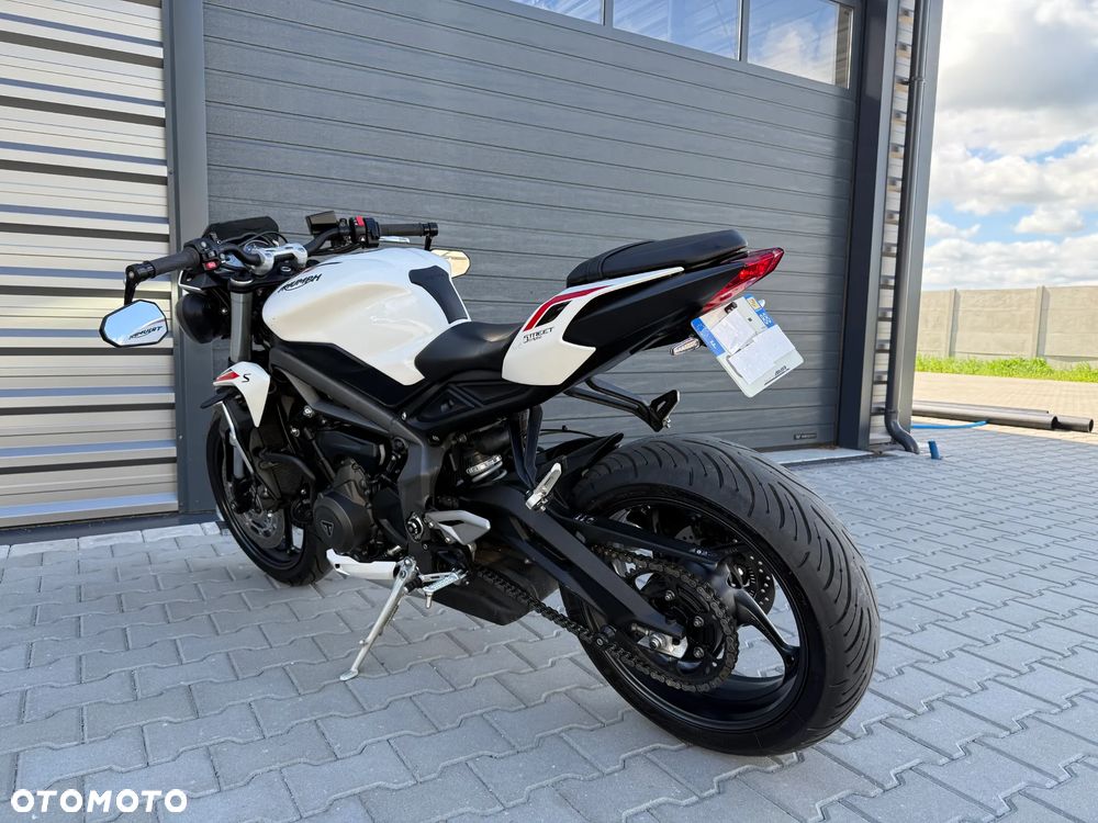 Triumph Street Triple - 6