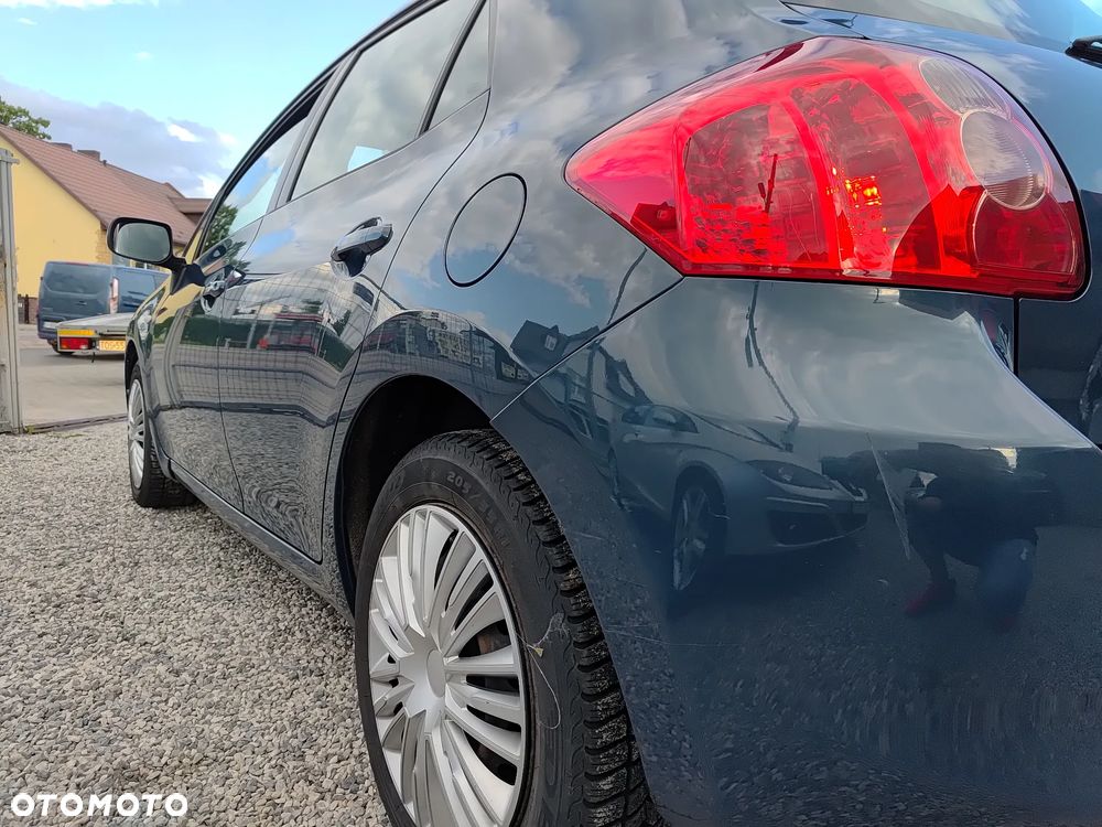 Toyota Auris 2.0 D-4D - 8