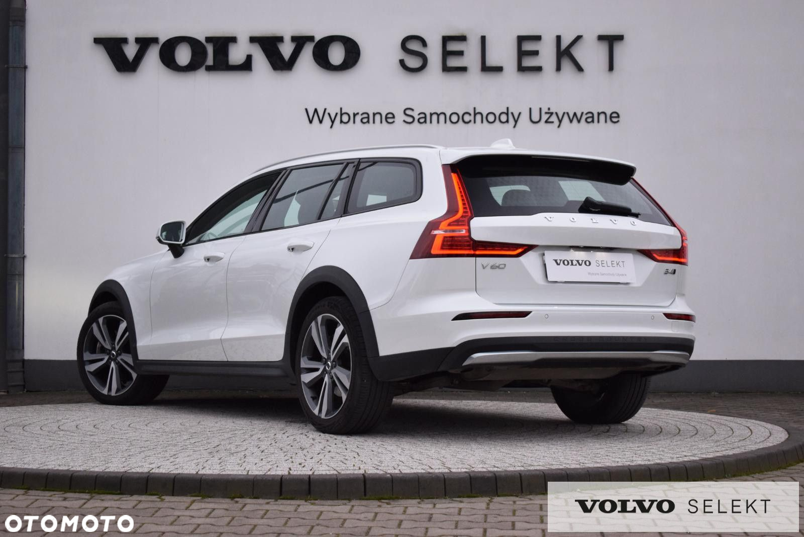 Volvo V60 Cross Country - 7
