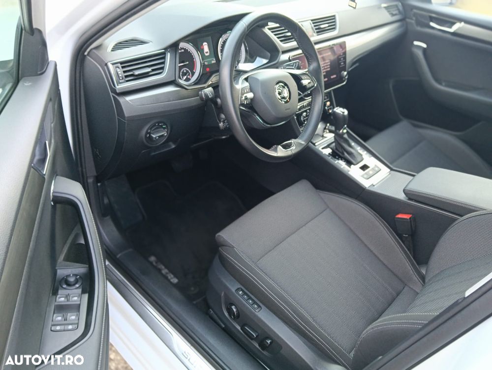 Skoda Superb 2.0 TDI DSG Sportline - 18